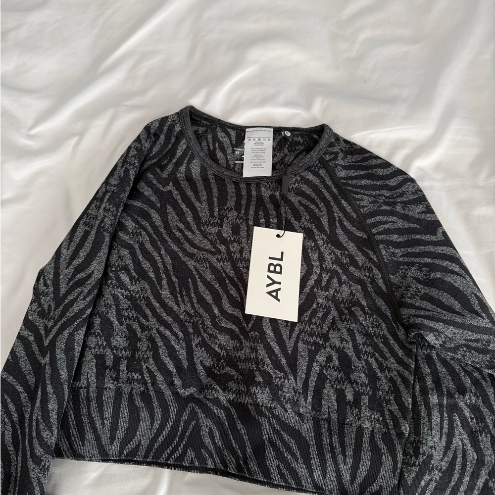 AYBL Workout Full Sleeve Crop Top NWT